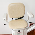 Asiento Slimline estándar de silla salvaescaleras para trayectos rectos - Smart Motion S.A.S.
